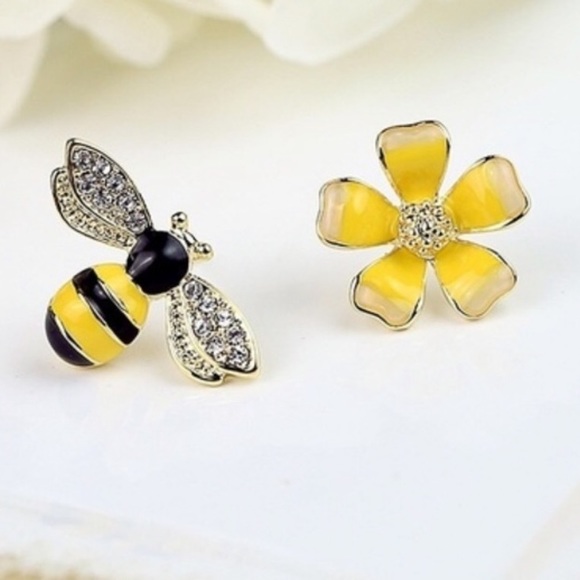 Jewelry - Asymmetrical Bee and Flower Stud Earrings
